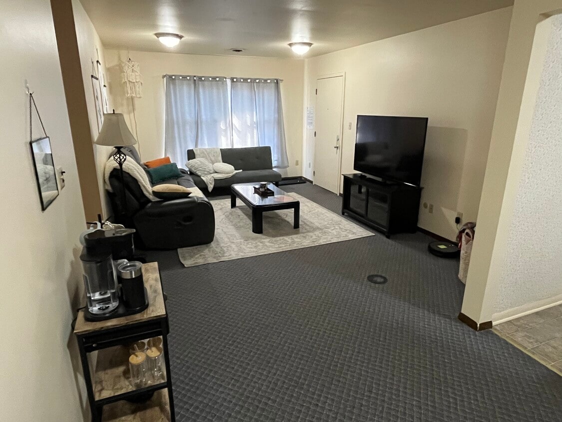 Primary Photo - 525 Richland Ave