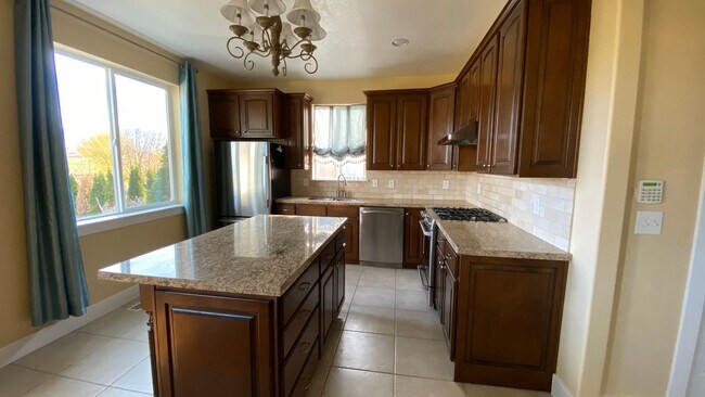 Foto del edificio - Priced reduced home in Thanksgiving Point!