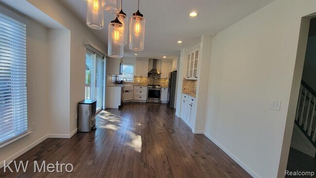 Building Photo - 46400 Briargate Dr