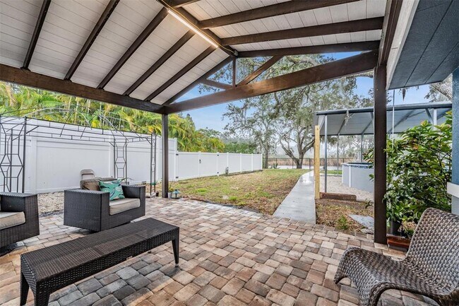 Building Photo - 10825 Twin Palms Ranch Rd