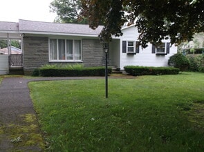 Building Photo - 8843 Karlen Rd