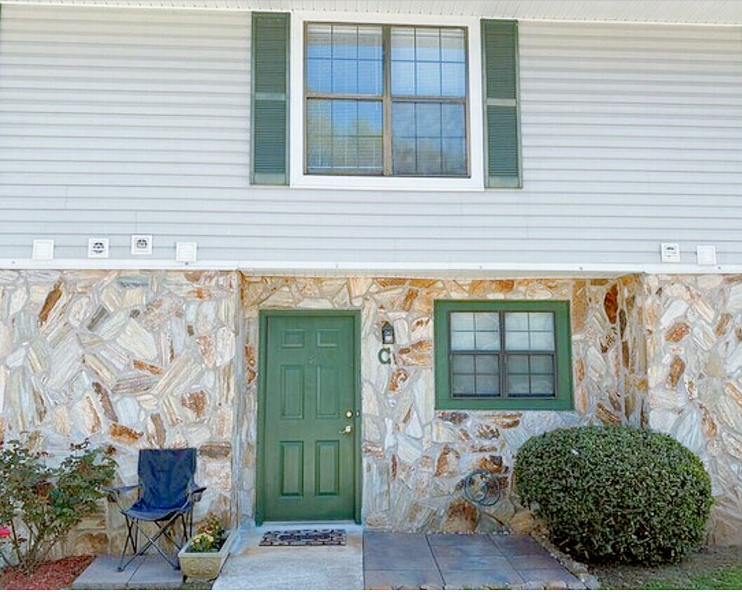 Entrada de la unidad - 2493 Hidden Cove Ct