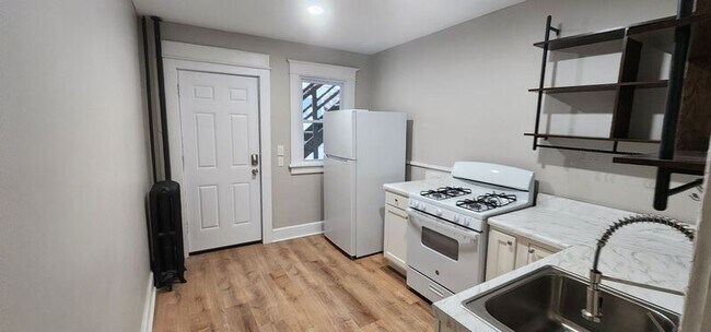 Building Photo - 46 Genesee St