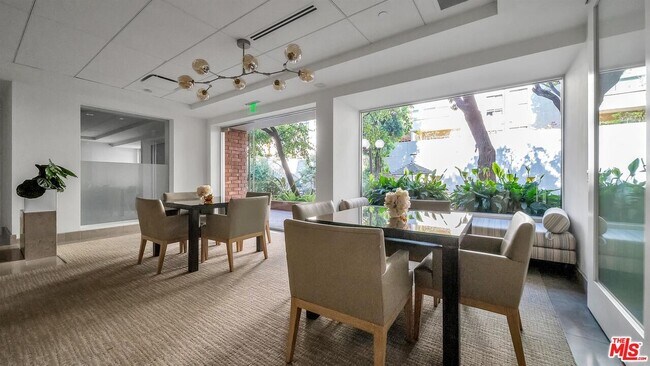 Foto del edificio - 1440 Veteran Ave