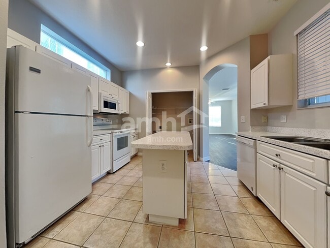 Building Photo - 9103 Crystal Commons Way