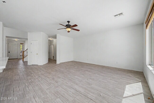 Foto del edificio - 3119 W Pleasant Ln