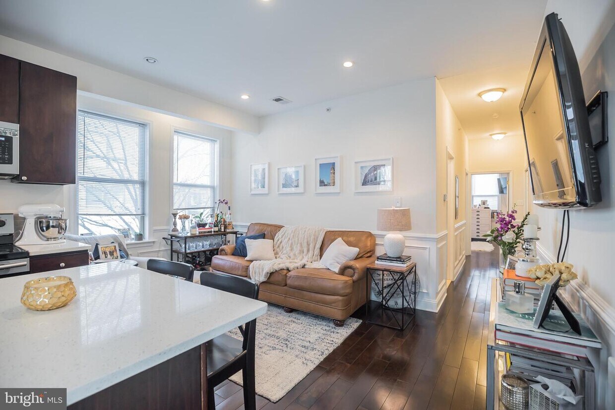 Foto principal - 1546 South St