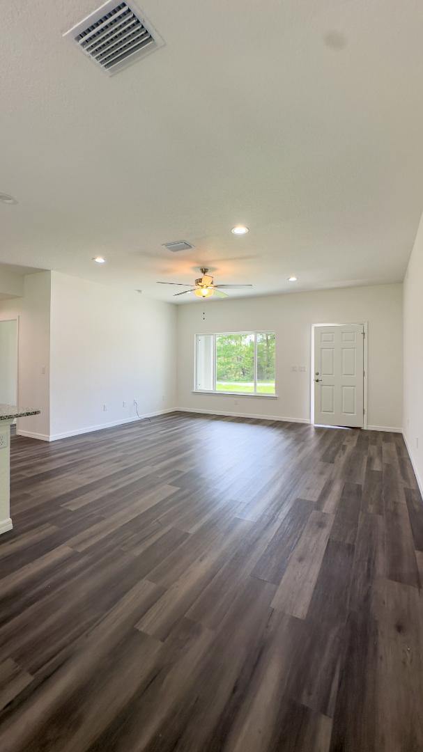 Foto del edificio - 40 Maple Ln