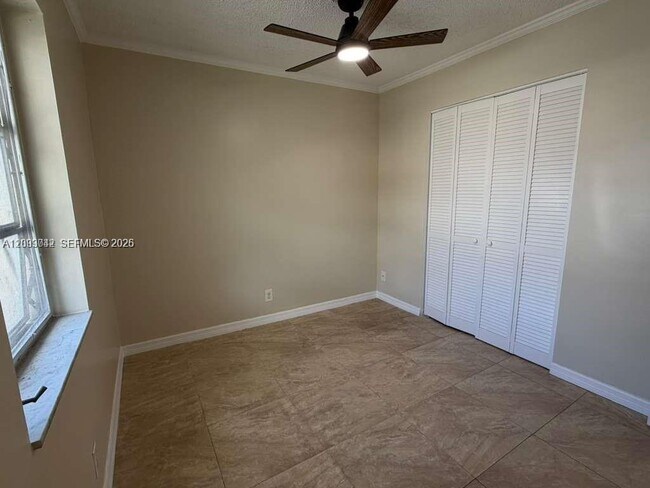 Building Photo - 3024 NW 69th Ct