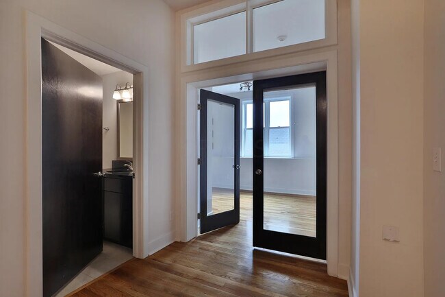 Foto del edificio - 1276 N High St