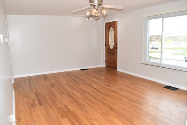 Photo - 6989 Salem Rd House