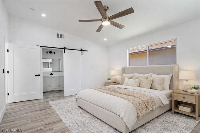 Foto del edificio - 6478 Royal Woods Dr