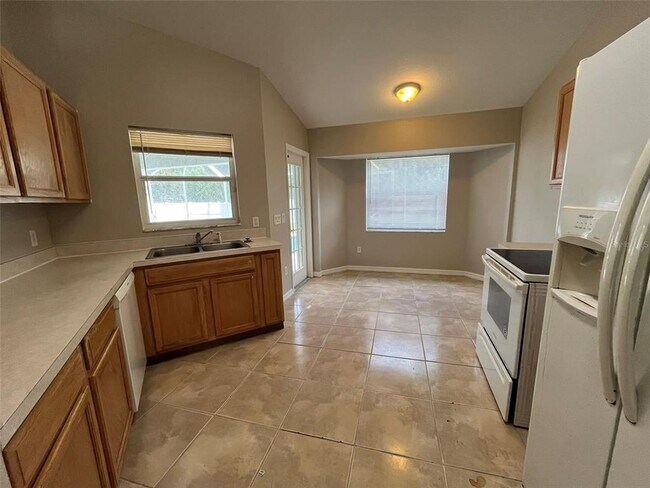 Building Photo - 3767 Inagua Ave