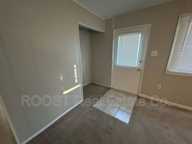 Building Photo - 2123 Tanager Rd