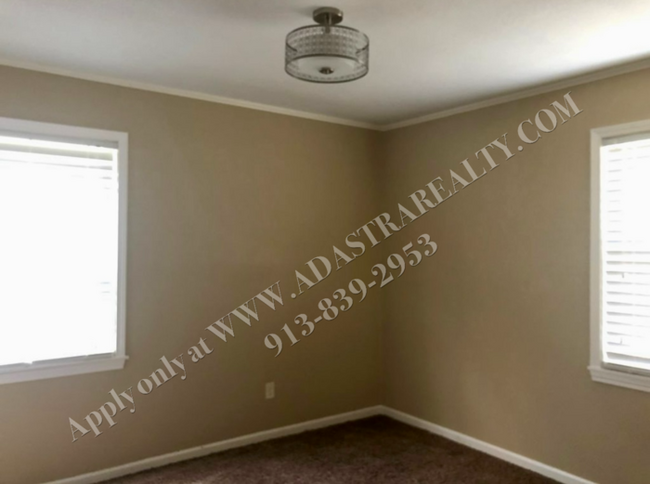 Foto del edificio - Charming Prairie Village Ranch Home-Availa...