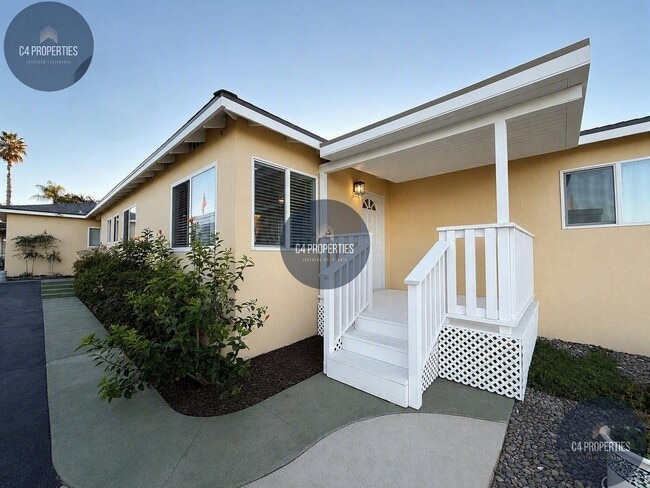 Building Photo - 315 Lado De Loma Dr