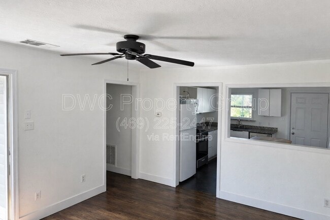 Photo - 10923 Aledo Dr House