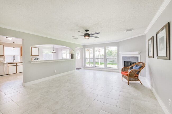 Foto del edificio - 1623 Stonehaven Village Cir