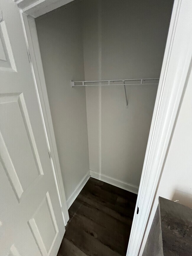 Foto del edificio - 702 Carmen Ave