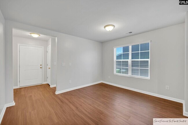 Foto del edificio - 291 Windfall Rd