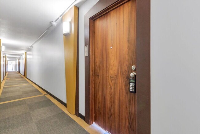 Foto del edificio - 601 W 11th Ave