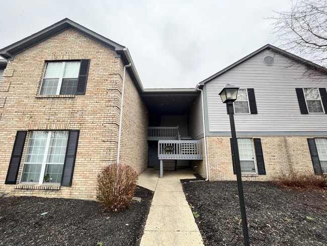 Building Photo - 2072 Park Run Dr