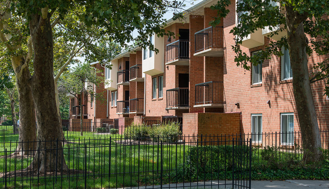 Primary Photo - Forrest Street Apartments