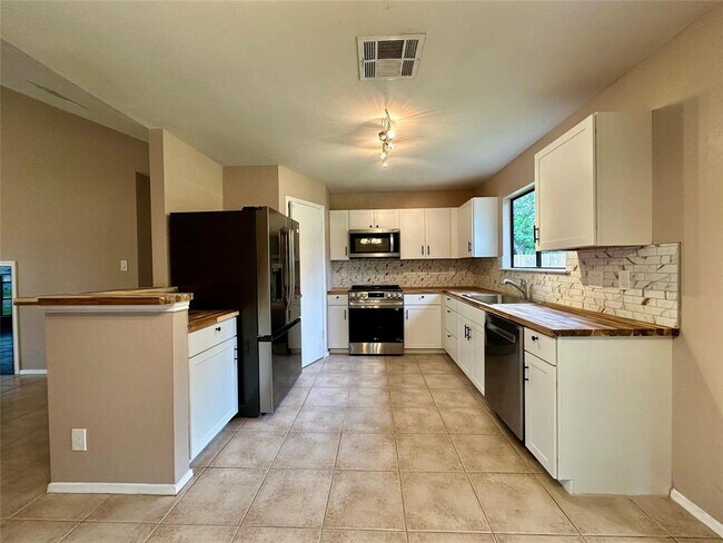 Foto del edificio - 709 Brookside Pass