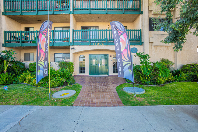 Foto del edificio - Courtyard Apartments