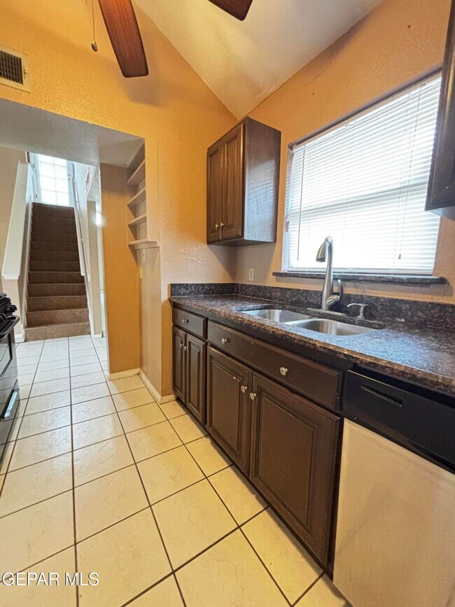 Foto del edificio - 3232 Ridge View Ln