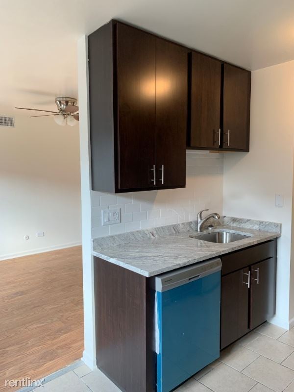 Building Photo - 1 br, 1 bath Apartment - 1111 W. Hollywood