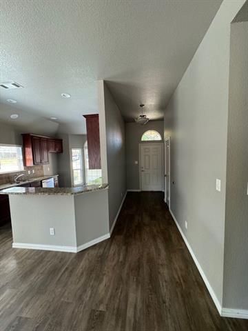 Foto del edificio - 421 Sandy Ln