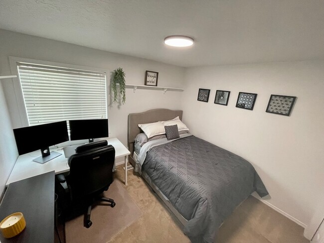 Foto del edificio - 3 Bed 2 Bath Townhome in Boise!