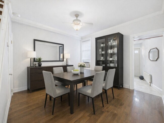Foto del edificio - Newly renovated bright 2 bed 1 bath in fishtown JULY 10