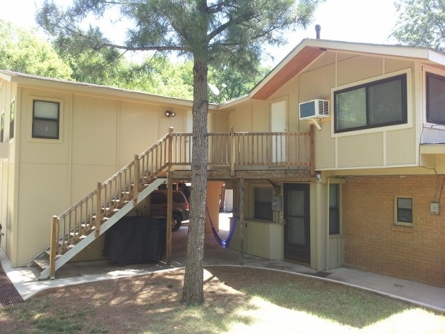 Photo - 33 Elmwood Cir House