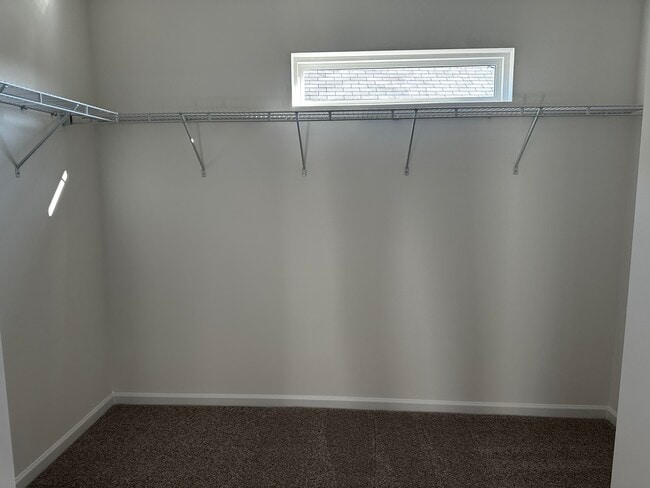 walk-in closest - 5034 Falstone Dr