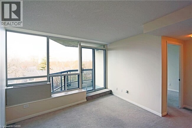 Building Photo - 107 Bagot St