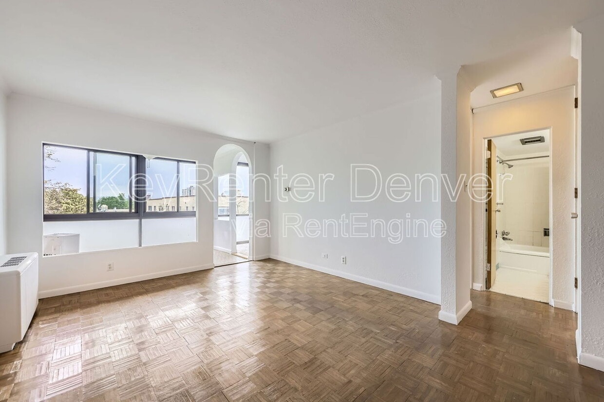 Photo - 1050 N Corona St