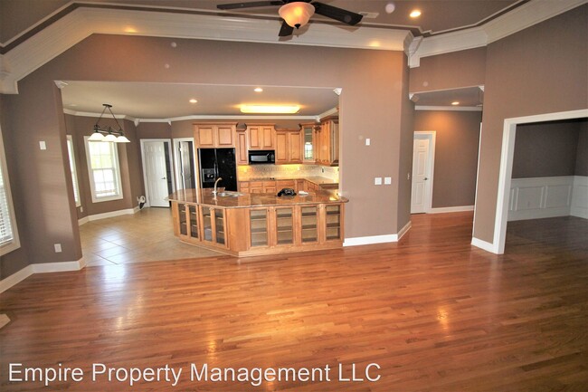 Building Photo - 5 br, 4 bath House - 119 Rainbow Glen Circle