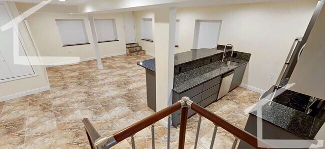 Foto del edificio - 17 Saint Mary's Ct #3C Brookline MA 02446