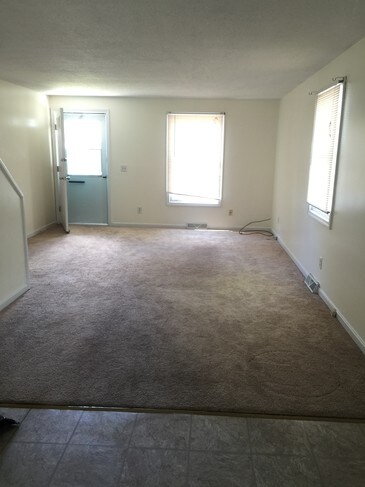 Building Photo - 133 Elmore Ave