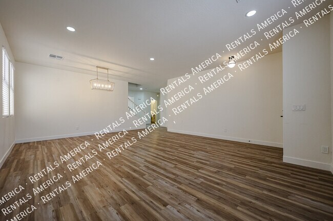 Foto del edificio - 46137 W Belle Ave