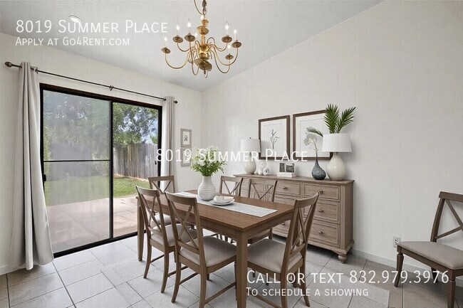 Foto del edificio - 8019 Summer Pl Dr
