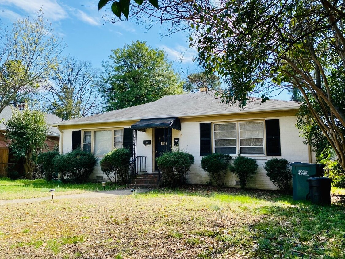 Primary Photo - 4913 Monument Ave