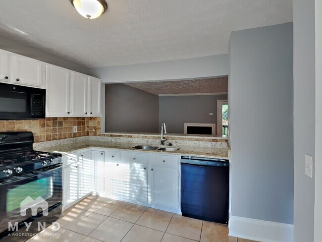 Foto del edificio - 3588 Kennesaw Station Dr