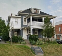 Building Photo - 205 Lake Ave