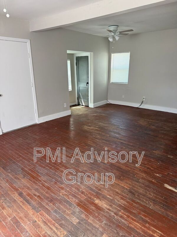 Foto del edificio - 612 SE 28th St