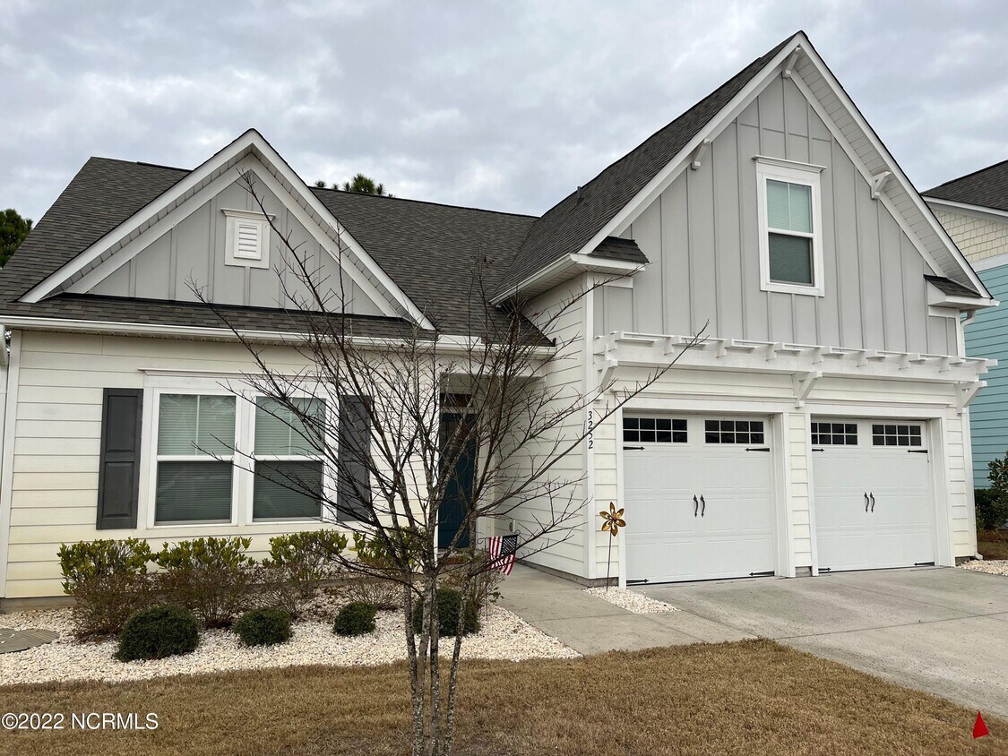 3252 Inland Cove Dr, Southport, NC 28461 House for Rent in Southport, NC