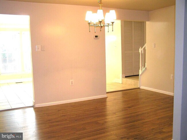 Building Photo - 10053 Chestnut Wood Ln