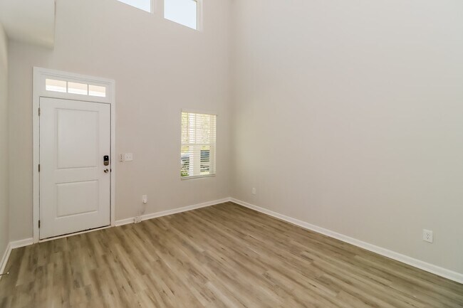 Foto del edificio - 1825 Commerce Dr